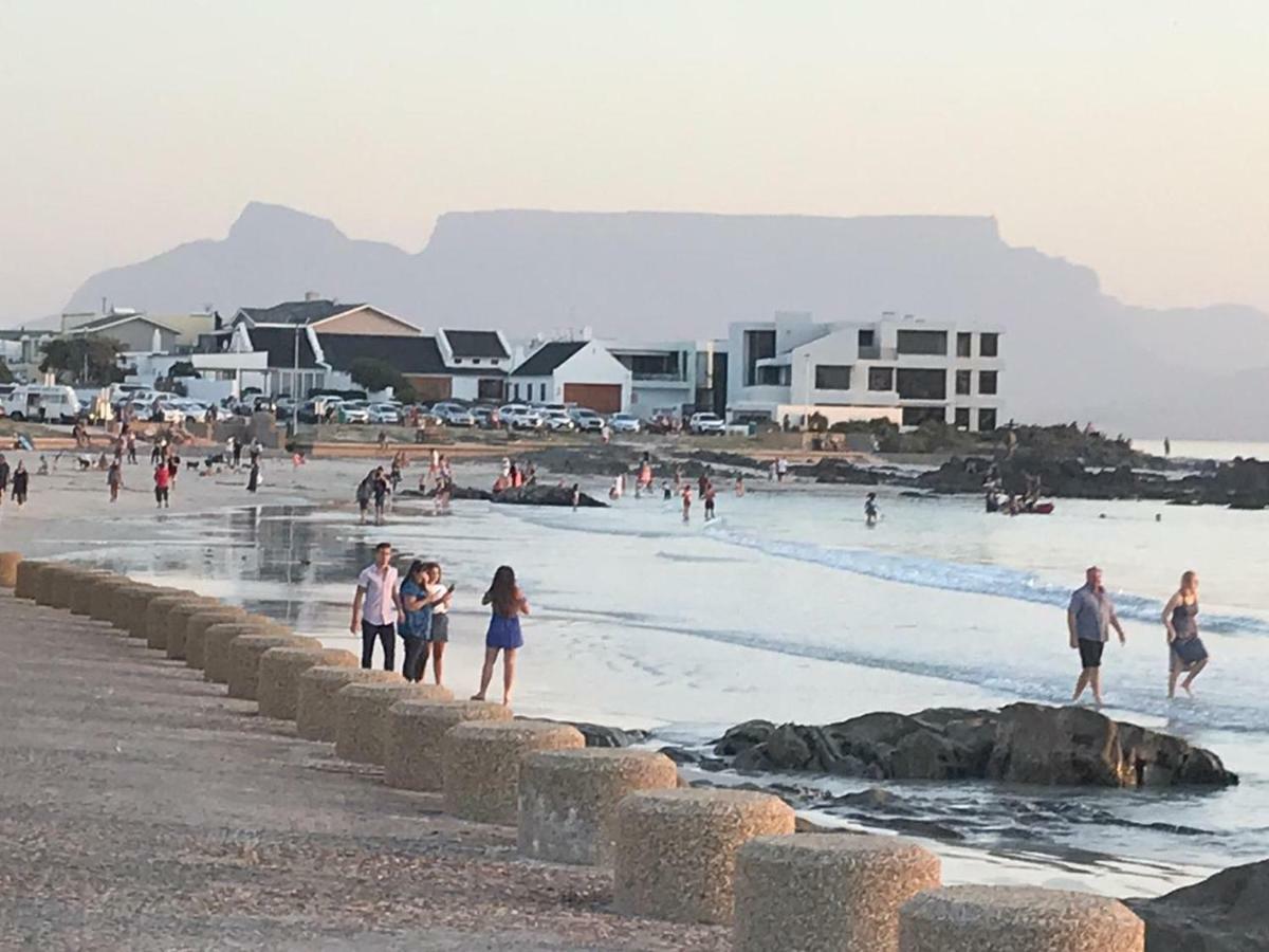 Small Bay Beach Suites Città del Capo Esterno foto